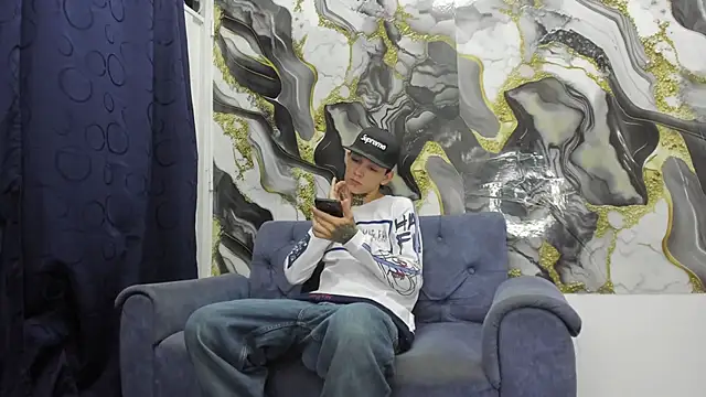 Snapshot of StraightBoy_Nick chatting on 05-30-26, 05:15 StraightBoy Nick online show from 05-30-26, 05:15