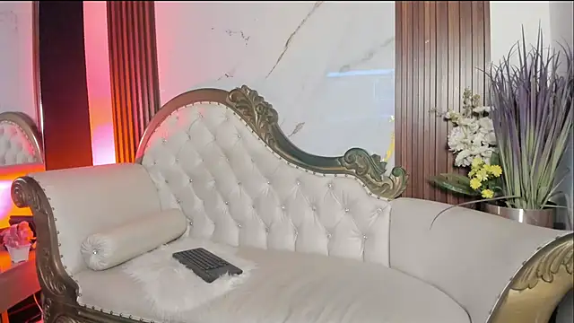 CoralieBronson online show from 12-04-25, 08:39