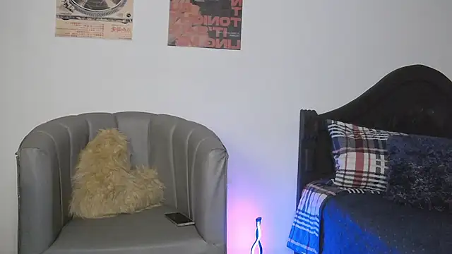 CoralieBronson online show from 02-21-26, 12:44