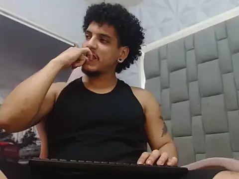 Xfire boy69 online show from 02-16-26, 05:31