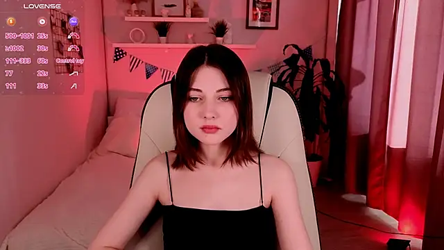 Snapshot of Kimmie_shine chatting on 10-17-25, 08:28 Kimmie shine online show from 10-17-25, 08:28