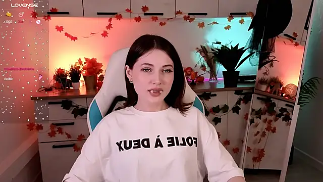 Snapshot of Kimmie_shine chatting on 11-06-25, 03:24 Kimmie shine online show from 11-06-25, 03:24