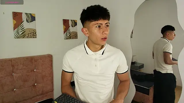 Snapshot of Andy_Justgame chatting on 10-17-25, 03:42 Andy Justgame online show from 10-17-25, 03:42