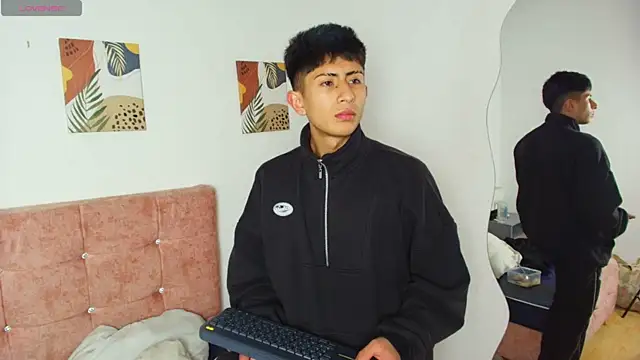 Snapshot of Andy_Justgame chatting on 11-11-25, 03:39 Andy Justgame online show from 11-11-25, 03:39