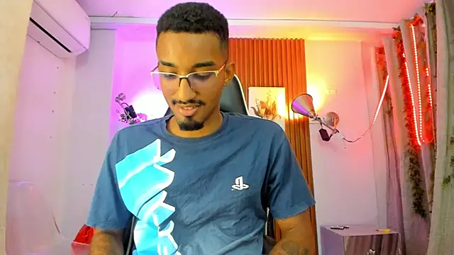 Darwin mayo online show from 10-03-25, 05:43