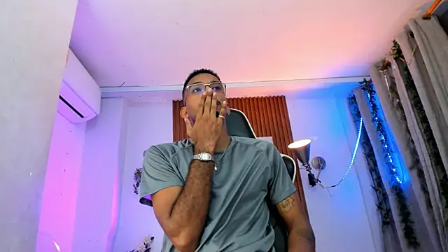 Darwin mayo online show from 10-24-25, 05:53