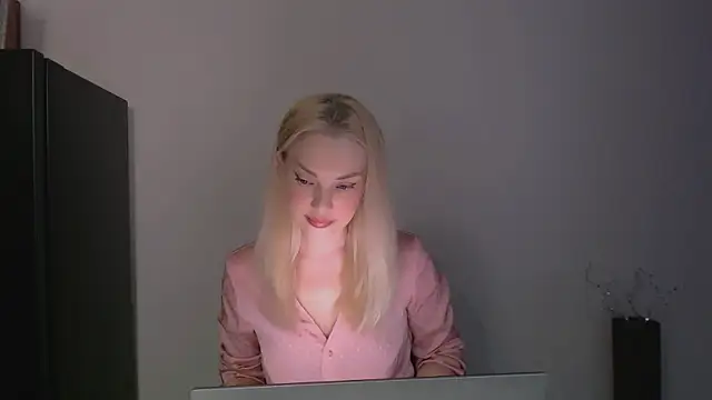 Lia noo regrets online show from 05-01-26, 04:44