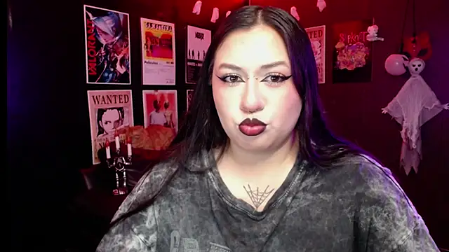 Snapshot of Ravendark_ chatting on 10-07-25, 07:22 Ravendark online show from 10-07-25, 07:22