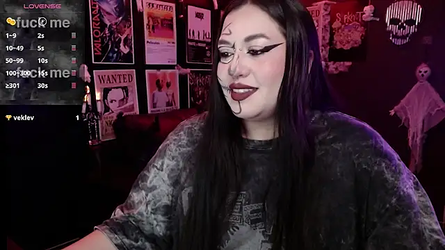 Snapshot of Ravendark_ chatting on 10-27-25, 07:07 Ravendark online show from 10-27-25, 07:07