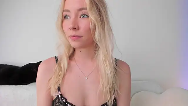 Snapshot of DanaCandy chatting on 05-16-26, 10:41 DanaCandy online show from 05-16-26, 10:41