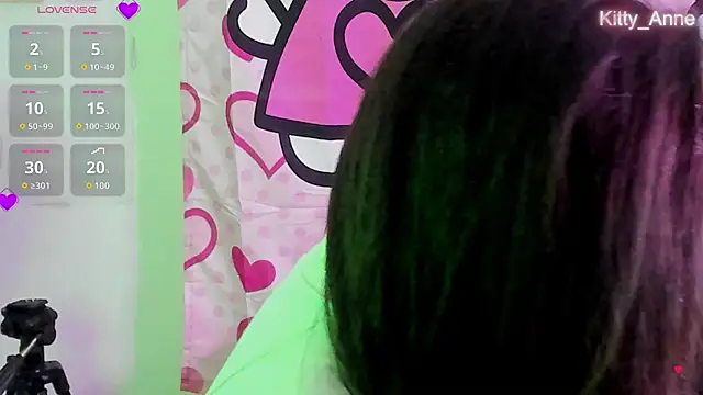 Kitty Anne online show from 10-07-25, 01:03