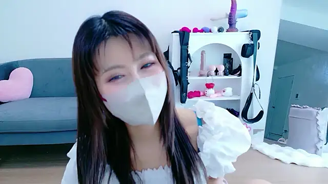 Snapshot of -Nyanko-chan- chatting on 07-16-26, 01:11 -Nyanko-chan- online show from 07-16-26, 01:11