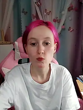 Snapshot of Fuzzy_Unicorn chatting on 09-16-25, 06:53 Fuzzy Unicorn online show from 09-16-25, 06:53