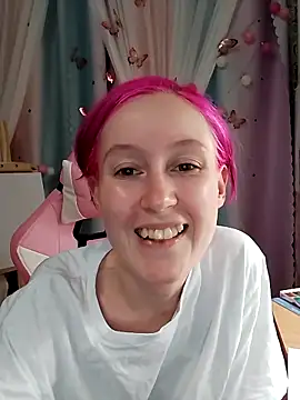 Snapshot of Fuzzy_Unicorn chatting on 10-09-25, 07:12 Fuzzy Unicorn online show from 10-09-25, 07:12