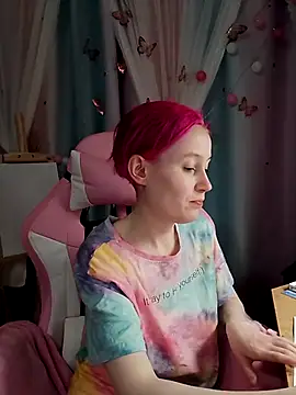 Snapshot of Fuzzy_Unicorn chatting on 10-10-25, 07:35 Fuzzy Unicorn online show from 10-10-25, 07:35