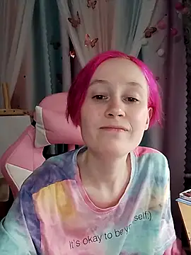 Snapshot of Fuzzy_Unicorn chatting on 10-14-25, 07:03 Fuzzy Unicorn online show from 10-14-25, 07:03