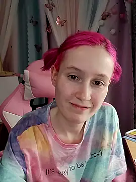 Snapshot of Fuzzy_Unicorn chatting on 10-20-25, 07:14 Fuzzy Unicorn online show from 10-20-25, 07:14