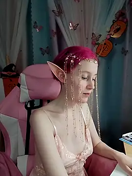 Snapshot of Fuzzy_Unicorn chatting on 10-27-25, 07:18 Fuzzy Unicorn online show from 10-27-25, 07:18