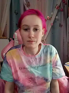 Snapshot of Fuzzy_Unicorn chatting on 11-27-25, 07:38 Fuzzy Unicorn online show from 11-27-25, 07:38