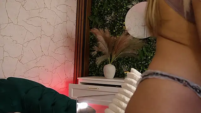 angel wow  online show from 01-15-26, 05:23