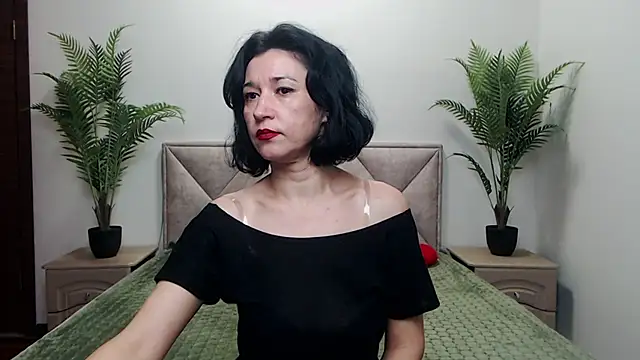 Snapshot of CameronEnns chatting on 11-11-25, 07:19 CameronEnns online show from 11-11-25, 07:19