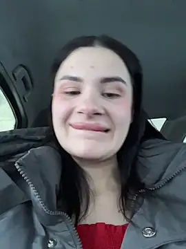 Snapshot of MiraReach chatting on 01-06-26, 03:21 MiraReach online show from 01-06-26, 03:21