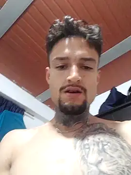 Snapshot of jean--98 chatting on 10-07-25, 11:18 jean--98 online show from 10-07-25, 11:18