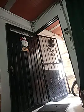 Snapshot of jean--98 chatting on 12-17-25, 02:12 jean--98 online show from 12-17-25, 02:12