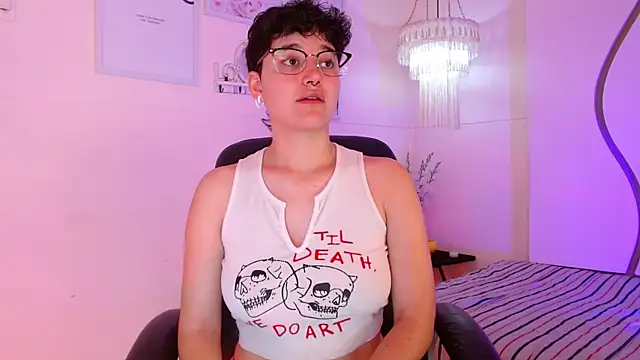 Snapshot of jeroharper chatting on 09-14-25, 06:51 jeroharper online show from 09-14-25, 06:51