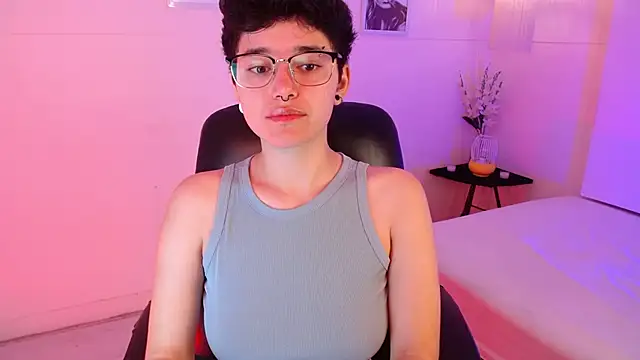 Snapshot of jeroharper chatting on 11-09-25, 12:03 jeroharper online show from 11-09-25, 12:03