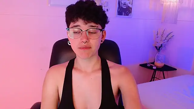 Snapshot of jeroharper chatting on 11-29-25, 08:23 jeroharper online show from 11-29-25, 08:23