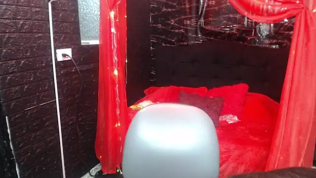 Snapshot of mia_778 chatting on 09-18-25, 01:24 mia 778 online show from 09-18-25, 01:24