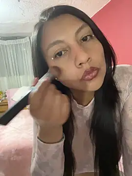 Snapshot of Bamby_milflatina chatting on 09-18-25, 12:01 Bamby milflatina online show from 09-18-25, 12:01