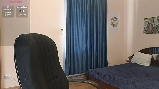 Lia Tito online show from 10-16-25, 05:41