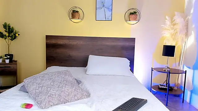 Snapshot of CamilleGrace chatting on 09-25-25, 12:53 CamilleGrace online show from 09-25-25, 12:53