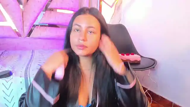 Snapshot of SamaelAndLilitt chatting on 10-16-25, 10:05 SamaelAndLilitt online show from 10-16-25, 10:05