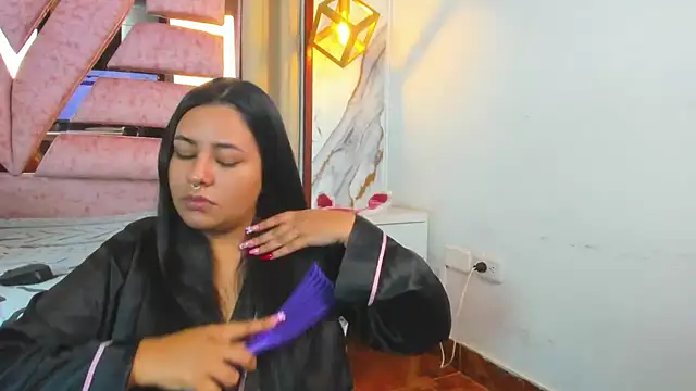 Snapshot of SamaelAndLilitt chatting on 10-25-25, 10:01 SamaelAndLilitt online show from 10-25-25, 10:01