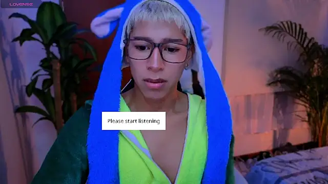 Snapshot of taichi_bluy chatting on 09-29-25, 11:53 taichi bluy online show from 09-29-25, 11:53