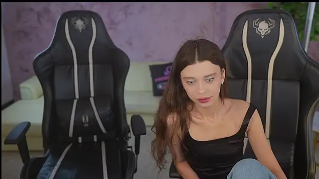 Snapshot of Regina_Sweet054 chatting on 11-12-25, 07:24 Regina Sweet054 online show from 11-12-25, 07:24