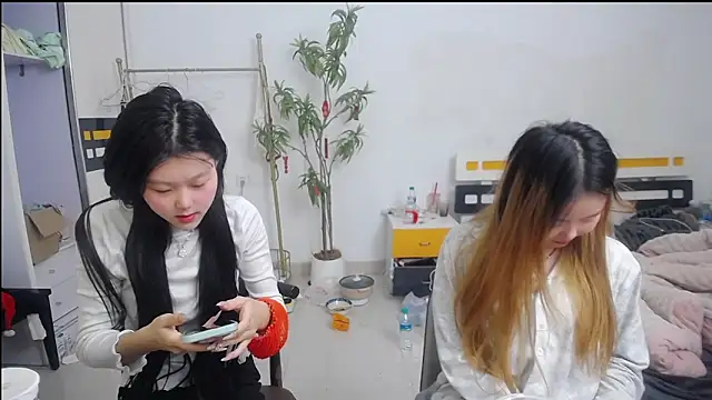 Snapshot of Babygirls523 chatting on 10-26-25, 01:50 Babygirls523 online show from 10-26-25, 01:50