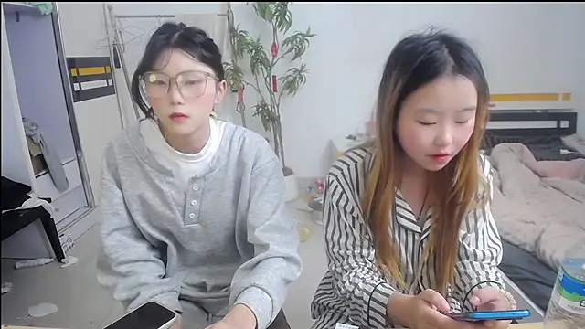 Snapshot of Babygirls523 chatting on 11-04-25, 03:33 Babygirls523 online show from 11-04-25, 03:33