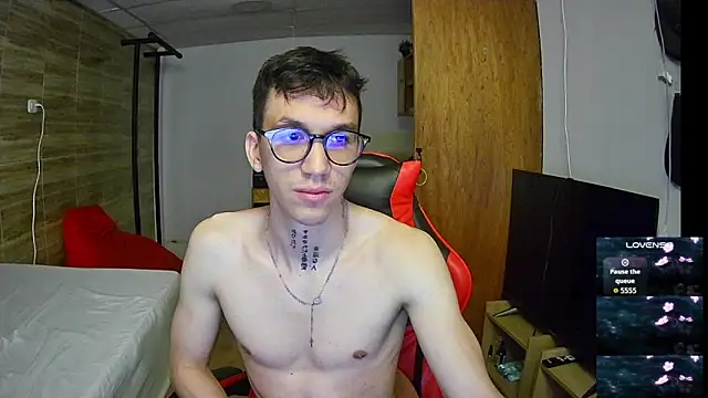 angelicious  online show from 11-21-25, 11:20