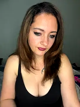 Snapshot of XADICTIVEX chatting on 09-25-25, 08:23 XADICTIVEX online show from 09-25-25, 08:23