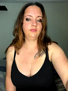 Snapshot of XADICTIVEX chatting on 10-29-25, 08:10 XADICTIVEX online show from 10-29-25, 08:10