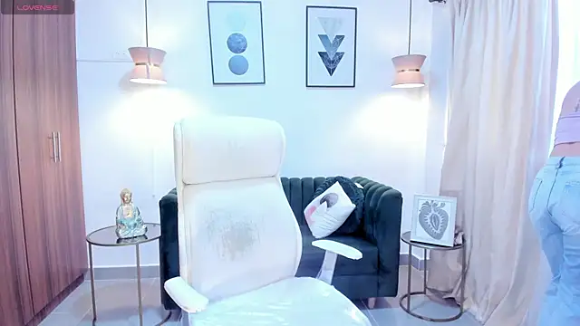 Brandy priscot online show from 11-23-25, 11:43