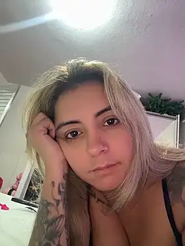 Snapshot of sophiemonroevip chatting on 05-19-26, 11:16 sophiemonroevip online show from 05-19-26, 11:16