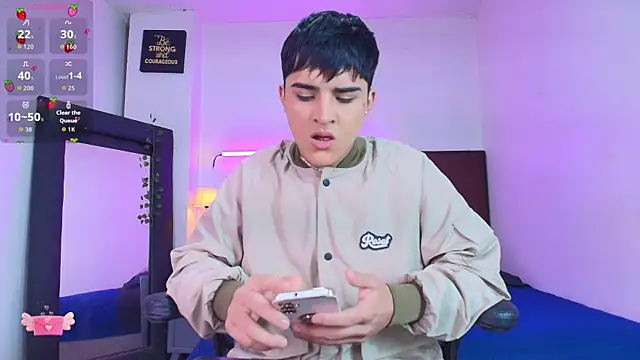 Lucass love online show from 11-14-25, 04:28