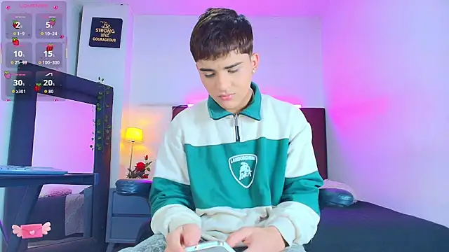 Lucass love online show from 12-14-25, 01:38