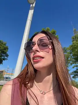 Snapshot of Amelie_Crosby chatting on 06-20-26, 01:58 Amelie Crosby online show from 06-20-26, 01:58