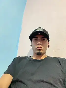 Snapshot of Ricardo2334 chatting on 02-25-26, 02:37 Ricardo2334 online show from 02-25-26, 02:37